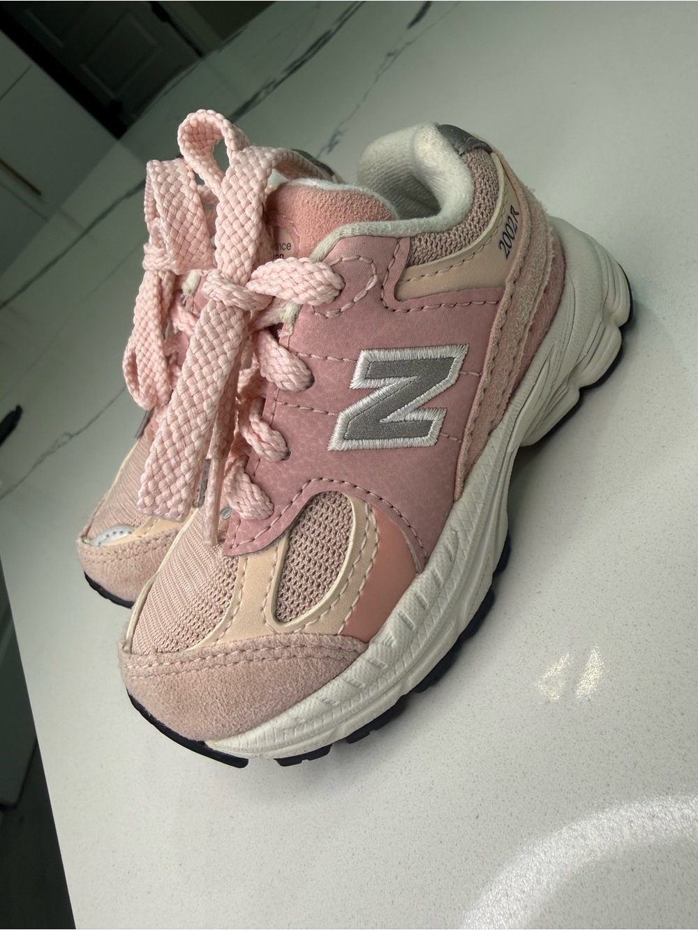 New Balance 2002R Toddler Shoes Size 5 US Pink Sand Rose Sneakers IC2002SK